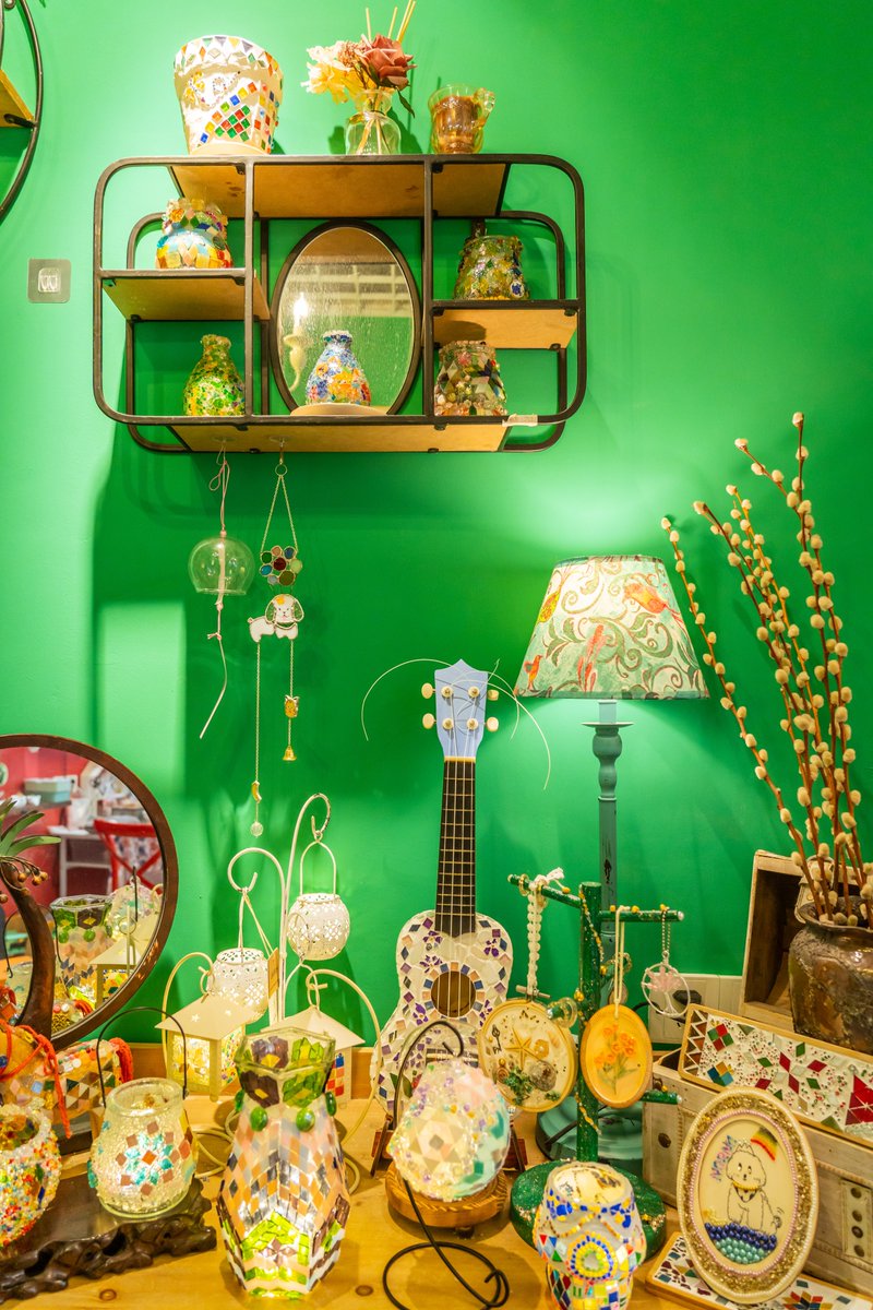 visit_wuhan's tweet photo. Colorful handicrafts adorn the storefront of the DIY shop on Jianghan Road. Knitted items, ceramic decorations, and handmade keychains showcase the artisans' patience and skill. Come here to create unique artworks and cherish wonderful memories of your own!
#creativerealm #hansurprise #welcometowuhan #livelywuhan #hereiswuha