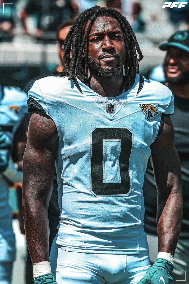 PFF_Fantasy's tweet image. Calvin Ridley &amp;amp; Michael Thomas combined stats at halftime: 

🥶 0 receptions 
🥶 0 yards