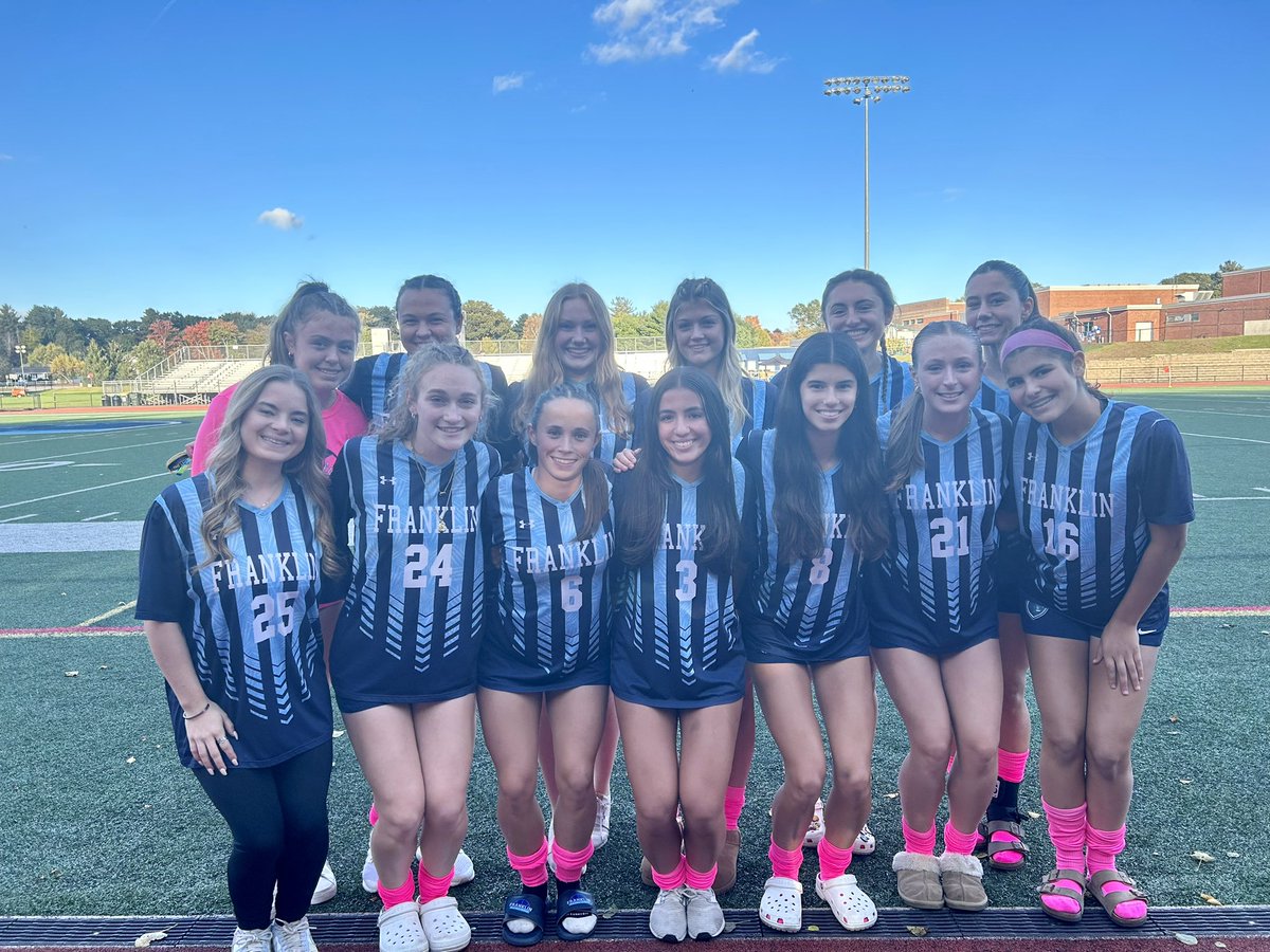 Senior night. 2-0 dub over North. So much support for this group in the stands tonight‼️This is a huge loss for our program next year but they are #notdone‼️
#1 Feehan comes to town Saturday 5pm. This game is not to be missed <a href="/fhsgvsoccer/">FHS Girls Varsity Soccer</a> <a href="/FHSSports/">FranklinAthletics</a> <a href="/RattleCity/">Rattle City ™</a>