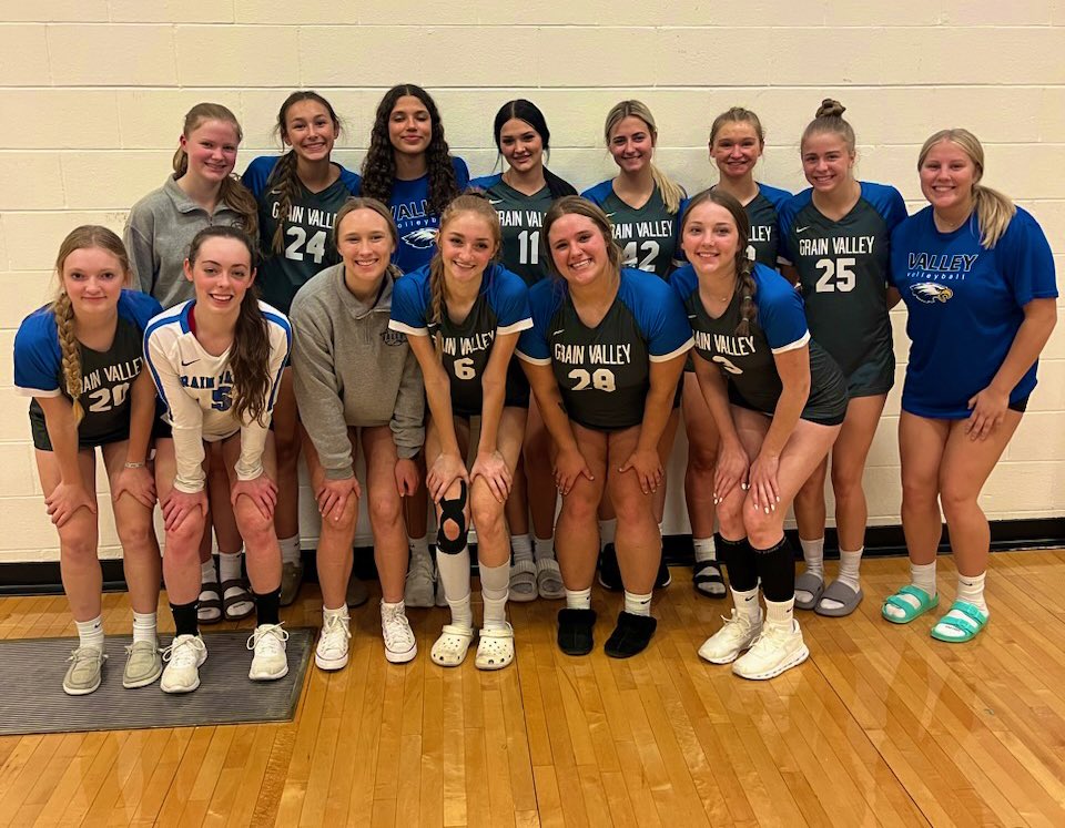 GVHS_Volleyball's tweet photo. Quarter Final WIN for your Lady Eagles over Fort Osage!! 25-7, 25-11, 25-23 

Semi-Finals will take place Saturday 3:00pm at District host Truman High School. #district5 #gvvb #recordsbroken https://t.co/dWG0DssZQQ