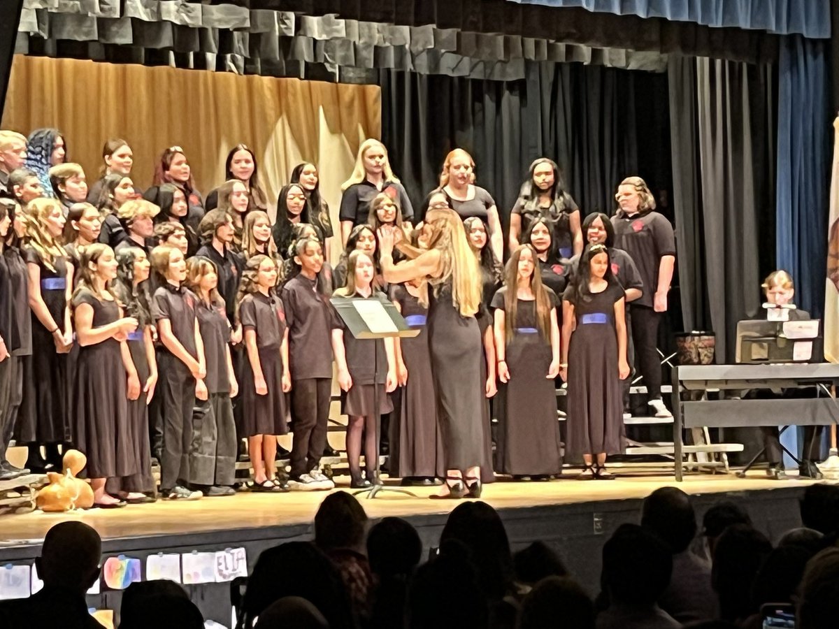 Sequoia Middle School- Home of the Bears (@sms_cvusd) on Twitter photo <a href="/Redwood_MS/">Redwood MS</a> Viking and Sequoia Bears choirs combined tonight for a beautiful fall concert! <a href="/ConejoValleyUSD/">Conejo Valley USD</a> <a href="/Redwood_MS/">Redwood MS</a> Viking and Sequoia Bears choirs combined tonight for a beautiful fall concert! <a href="/ConejoValleyUSD/">Conejo Valley USD</a>