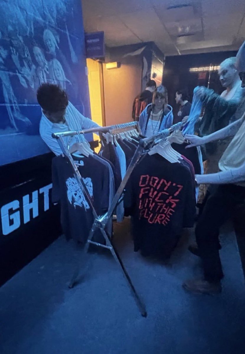I hope matty took the ' don't fuck with the future' tee also that tee screams out notes vibes