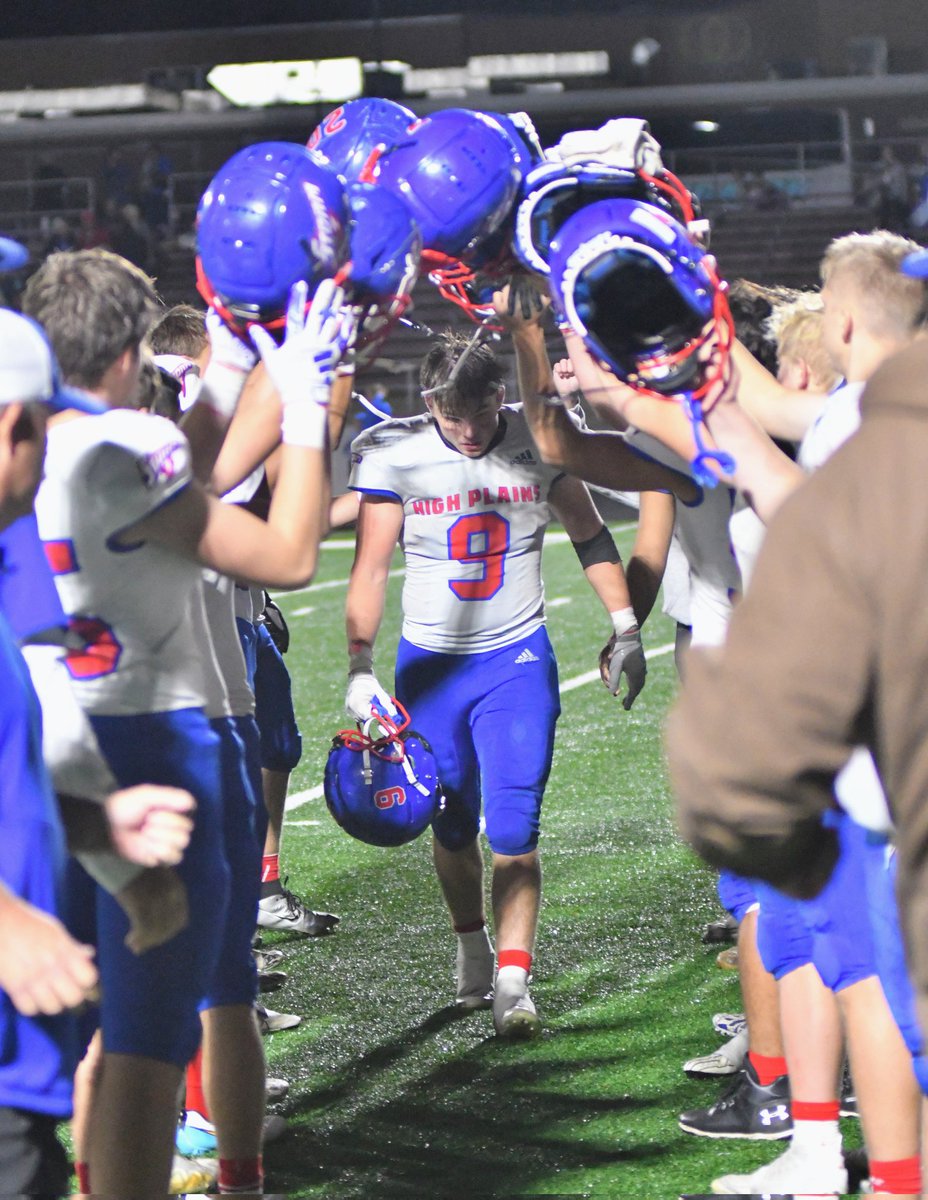 SportsANR's tweet photo. The final send-off for Wyatt Urkoski (@WyattUrkoski12). #hpcstorm https://t.co/RPsIVXIK8Y
