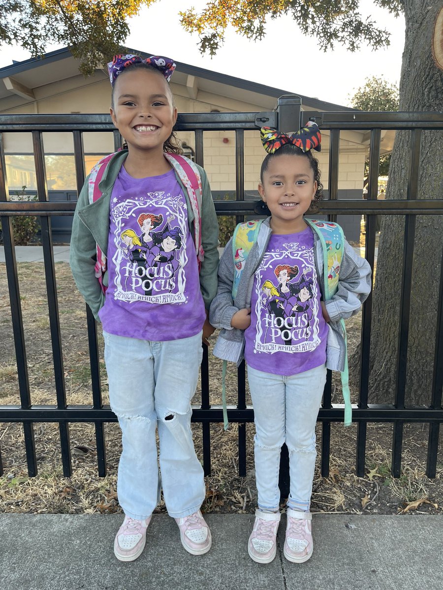 MrsAnthonyDover's tweet photo. Spirit Week at Dover was so much fun! @Dover_Bulldogs we’ve got spirit! #bulldogpride https://t.co/D3CljWPnlZ
