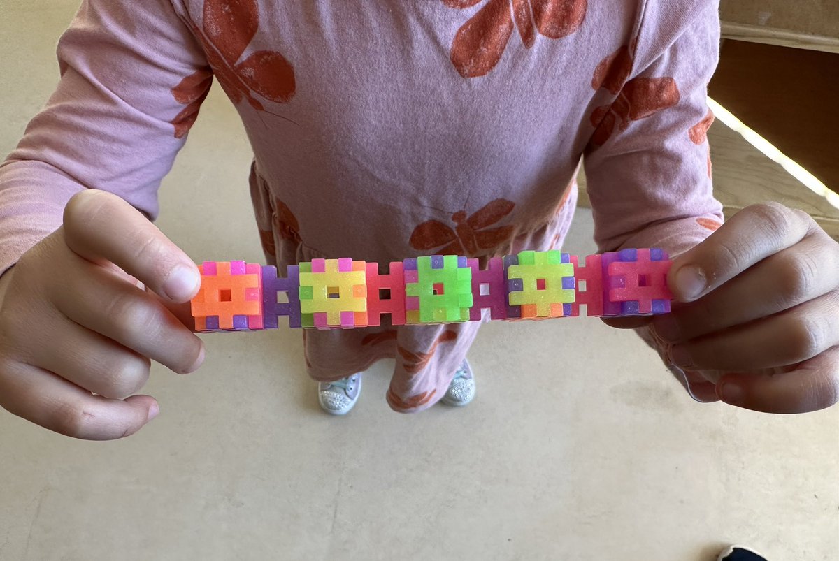 BPSHawksK's tweet photo. When our learning about patterns transfers to our free play centre time. #BPSHawksK #BPSHawksLearn https://t.co/3IWciJsieq