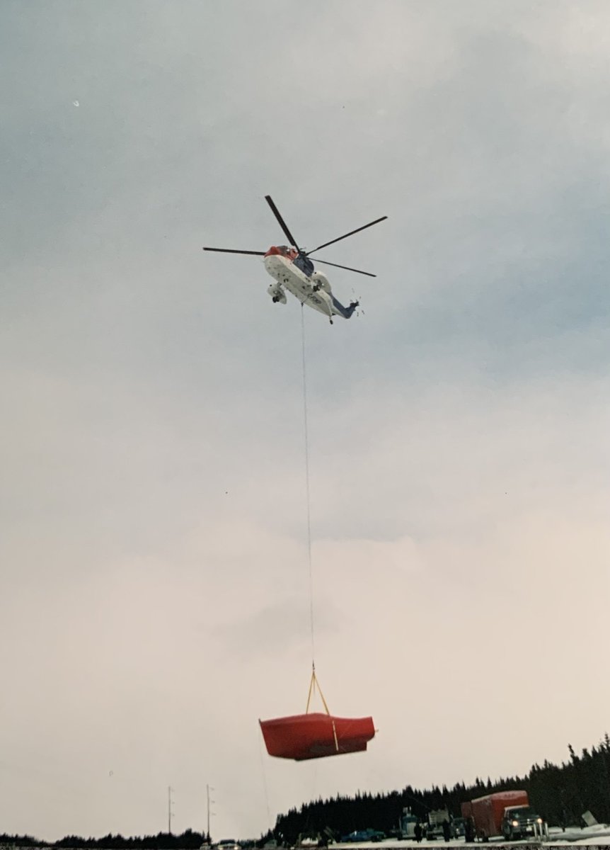 darcyhoover16's tweet image. Longline gig in early 2000s #s61 #helicopter #longline #grosmorne
