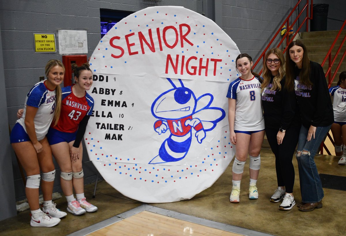 NCHSDIST99AD's tweet photo. Thank you senior volleyball players and your parents for being a part of our athletic program!  We appreciate everything you’ve done in your years here at NCHS and wish you the best in your future! 🟦⬜️🟥🏐🏐🏐 #NCHS #GoBigBlue #HornettePride https://t.co/IoqvAYU307