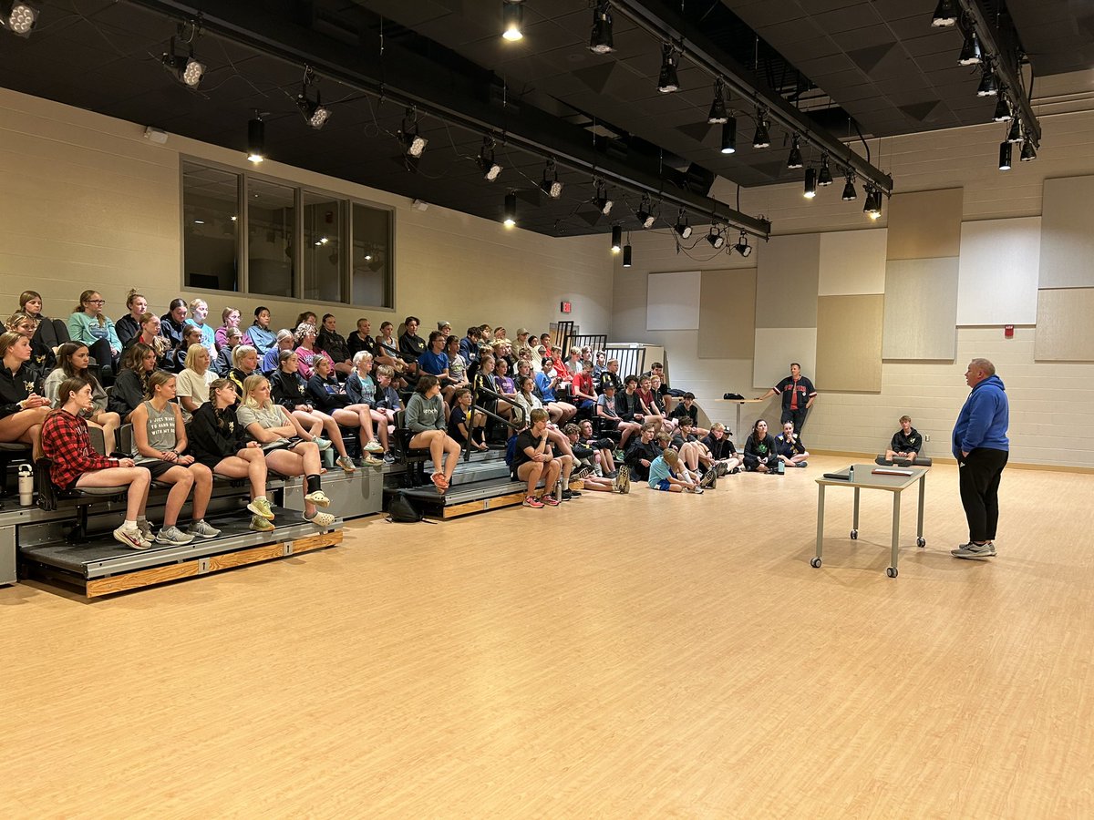 perhamcc's tweet photo. Lot of awesome moments past 2 weeks of season! Will post about these over MEA break! 1st up we were blessed to have T.J. Super & Arly Ohm speak to our team with what #PerhamXC looks like from the outside! #lookforward #younghipspry #2more #cultureimpacts @arlyohm @CoachTJSuper https://t.co/YAZJkaEbdz