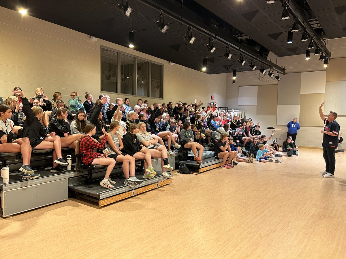 perhamcc's tweet photo. Lot of awesome moments past 2 weeks of season! Will post about these over MEA break! 1st up we were blessed to have T.J. Super & Arly Ohm speak to our team with what #PerhamXC looks like from the outside! #lookforward #younghipspry #2more #cultureimpacts @arlyohm @CoachTJSuper https://t.co/YAZJkaEbdz