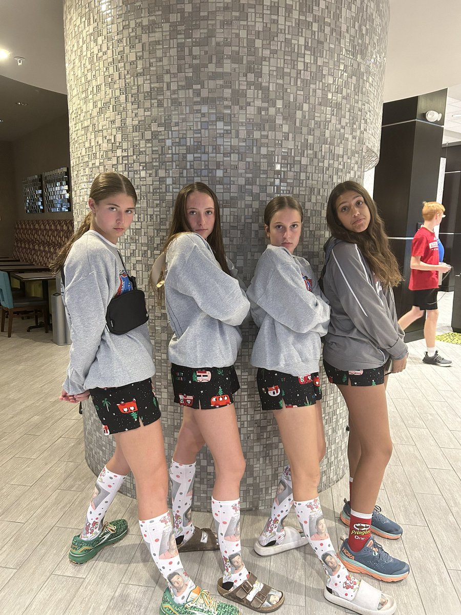 WillieUhing's tweet photo. 🥊’em out tomorrow ladies!
#GoCardsNation https://t.co/jD5Oh5Xu1z