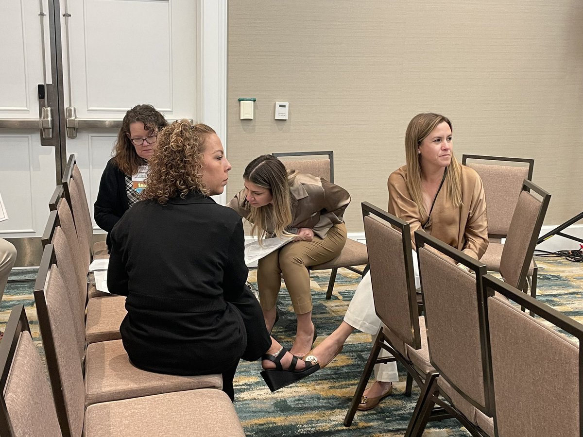 Thank you to all who joined our session on an Introduction to the Science of Reading at the Florida Charter School Conference. We loved the engagement and meeting so many educators. <a href="/DrKellyHoward/">Kaira S. Kelly-Howard, Ph.D.</a> <a href="/EducationFL/">Florida Department of Education</a>