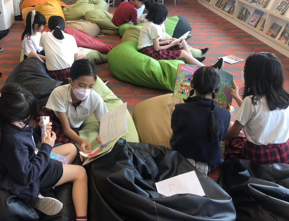 HIS English Dept tweet media