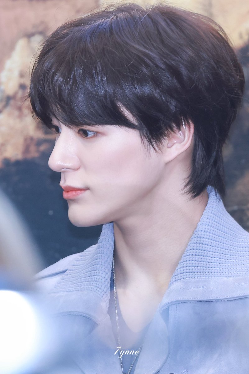 jungshasa's tweet photo. LEE JENO INSANE FOR THIS 😭 https://t.co/tORSoCCH0o