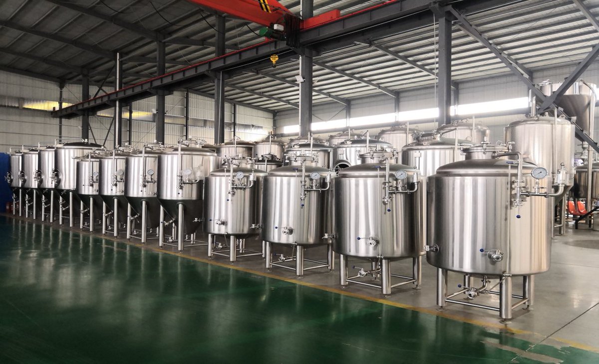 Tonsen fermenters/unitanks in stock can be delivered within 7 working days.
E: helen@tonsenbrew.com
 +86 153 1556 2731
#fermenter #fermentationtank #fermantation #fermentor #unitank #fermenting #brewery #BreweryEquipment #brewingequipment #brewingbeer #brewingsystem #beerbrewery