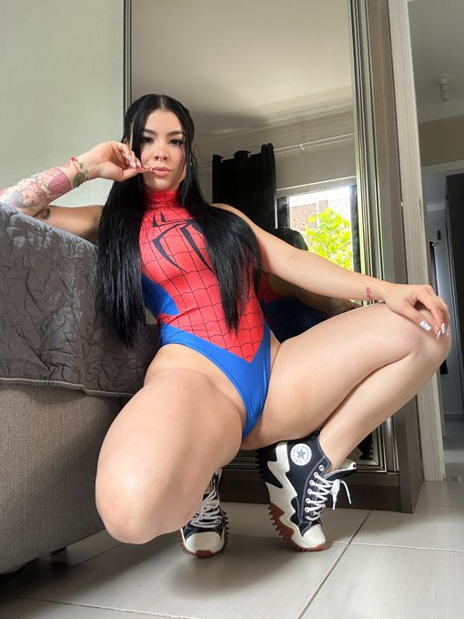 🕸️🕸️🕸️🥵 https://t.co/N9KPZ23EFH