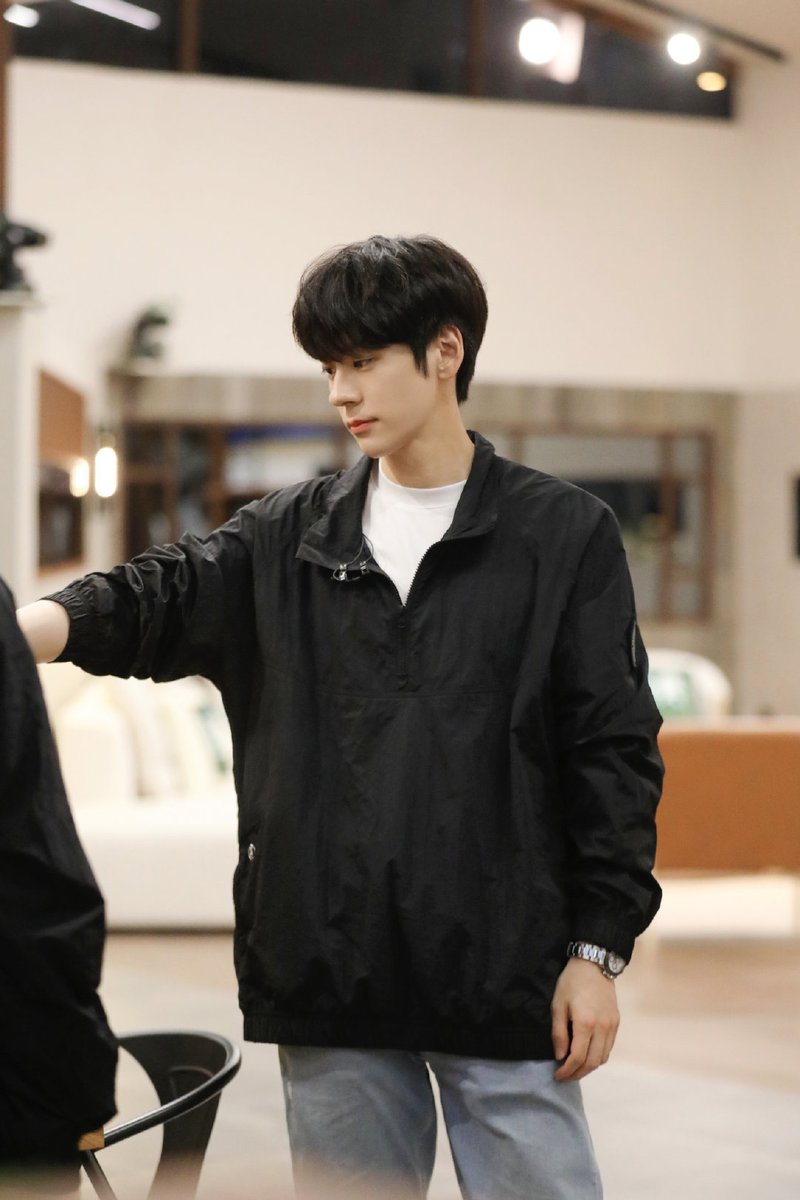 cdrama_update's tweet image. #WeiZheming for #CallMeByFire S3   

More snaps - weibo.com/6457308749/495… 

#MilesWei #魏哲鸣 
#披荆斩棘 #披荆斩棘3