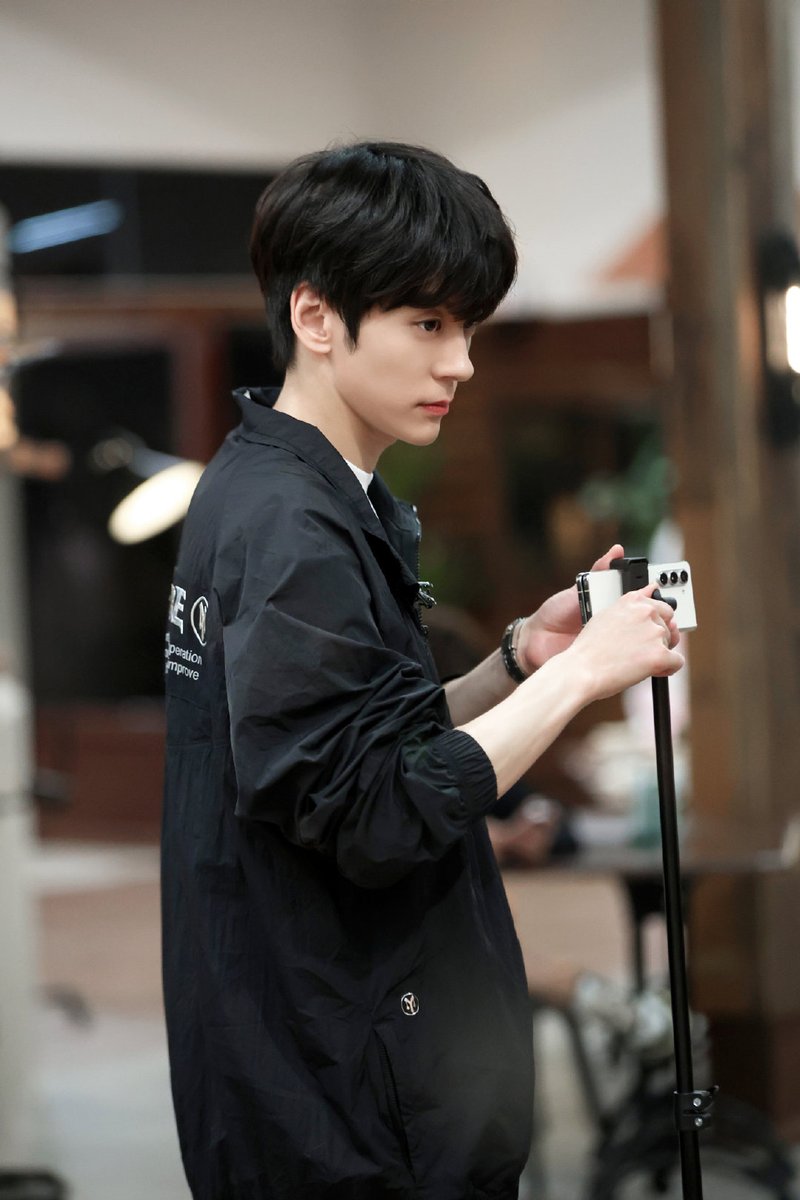 cdrama_update's tweet image. #WeiZheming for #CallMeByFire S3   

More snaps - weibo.com/6457308749/495… 

#MilesWei #魏哲鸣 
#披荆斩棘 #披荆斩棘3