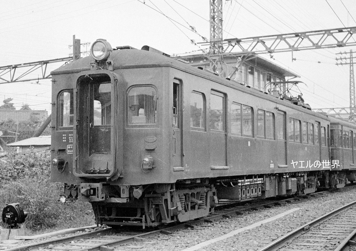 この時代はまだ阪和社型も美しさ保っていたんですね。 省形電車だと気