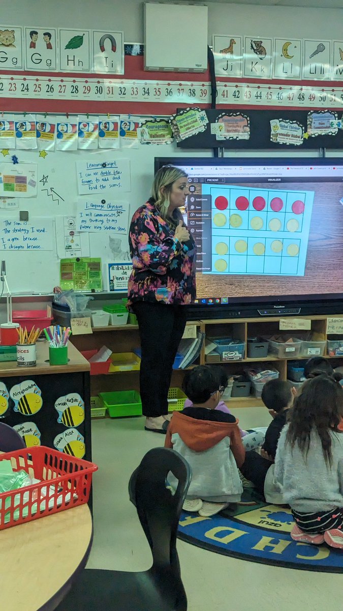 Math workshop in action at C4.
-Make it about the thinking and not the answer ✅
-Validate talk in student's first language ✅
-Guided inquiry ✅
-Demonstrate high quality academic vocabulary ✅
-Invite ✅