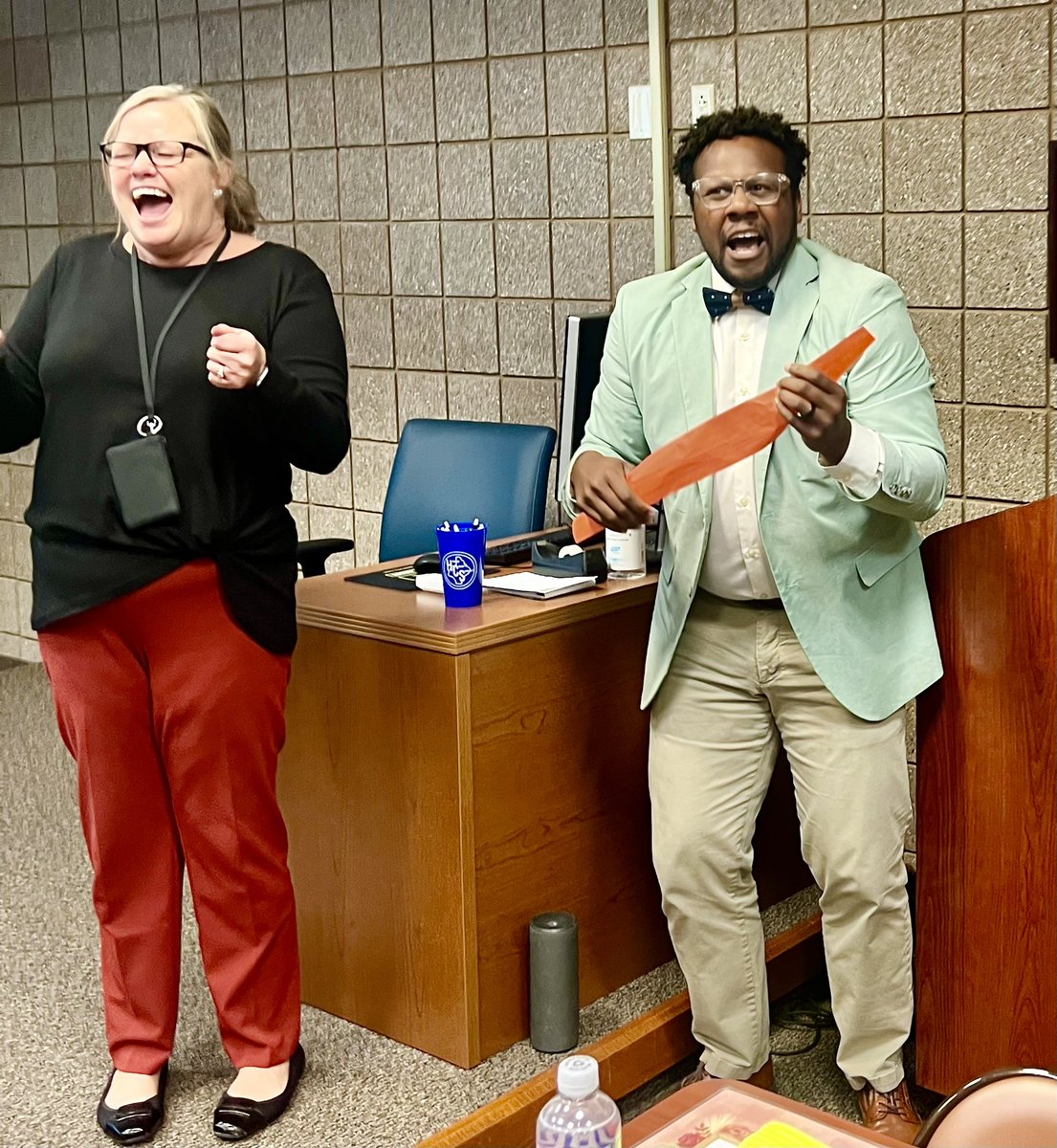 CarlenaSheeran's tweet photo. Teamwork, laughter, a focus on instruction & these awesome people made the @HardinCoSchools Assistant Principal meeting a great place to be on today! 💙💚 #HCSBetterTogether #BestAPs #Vocabulary #PLC https://t.co/sL8gYtpDum