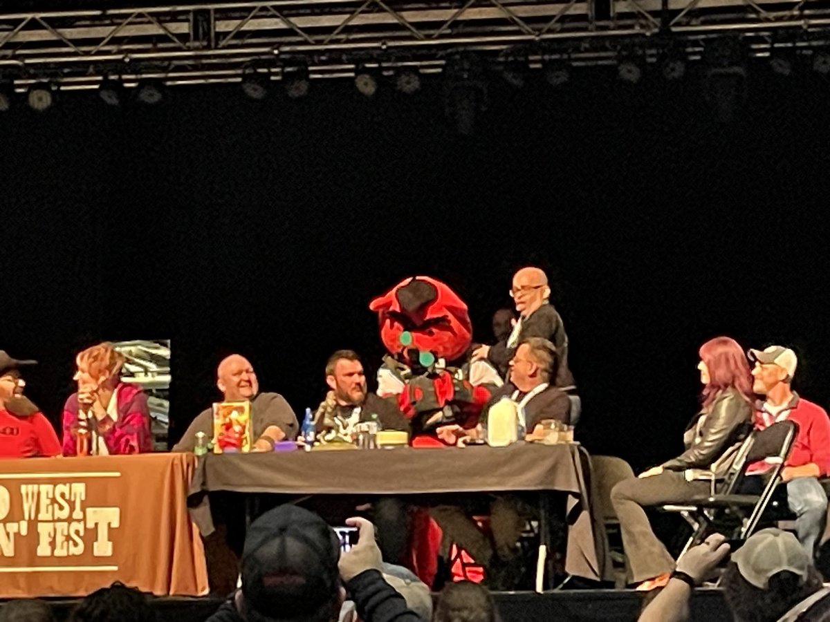 CyKee17's tweet photo. @MalwareJake Maybe Red Bear will enjoy it? https://t.co/j9Kk7uTl3z