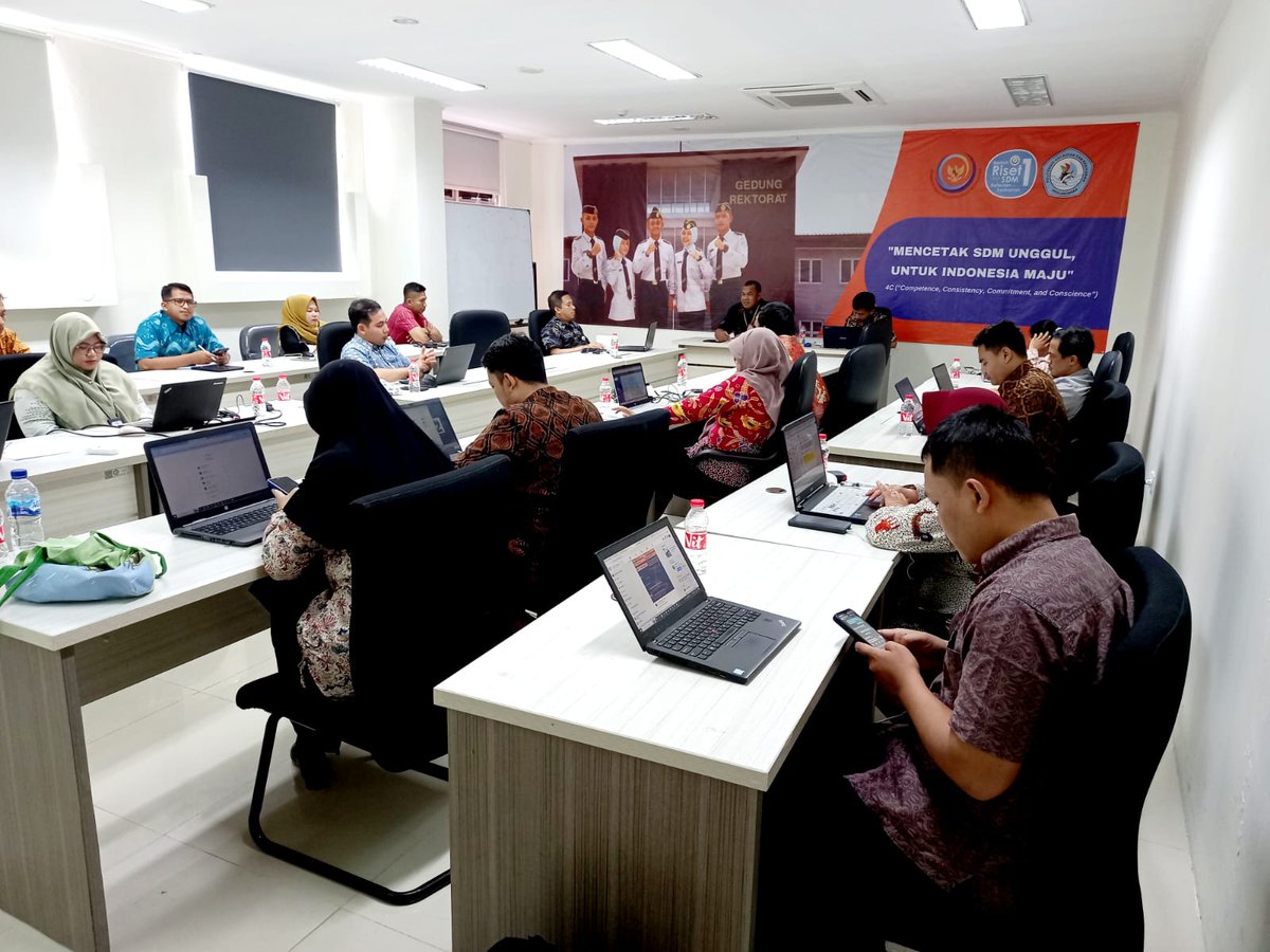 pkp_pangandaran's tweet image. Sedang berlangsung Rapat Dosen di Jumat, 20 Oktober 2023 diruang rapat lt. 1 gedung rektorat #pkpp #pangandaran