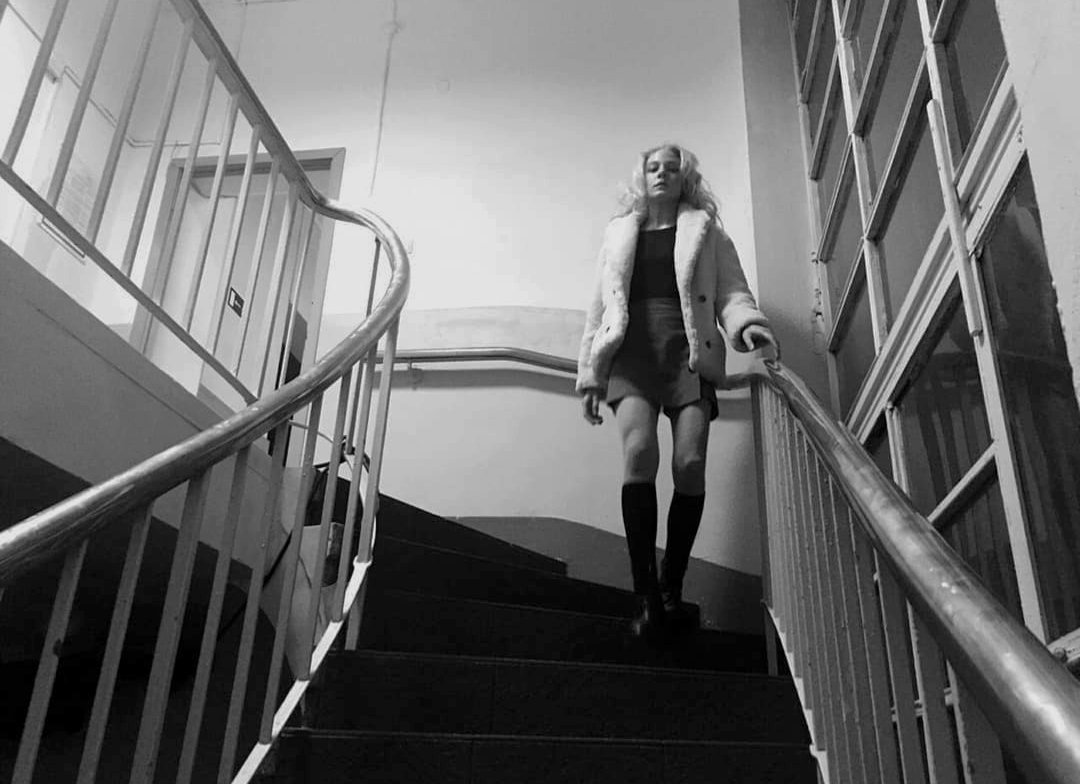 ⠀
стащила вещи, желая побыть леди. что-то вечно.
⠀