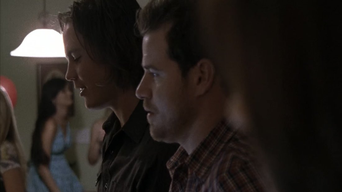 timandlyla's tweet photo. basically the entirety of timlyla in s2: https://t.co/hixDo9Etp2