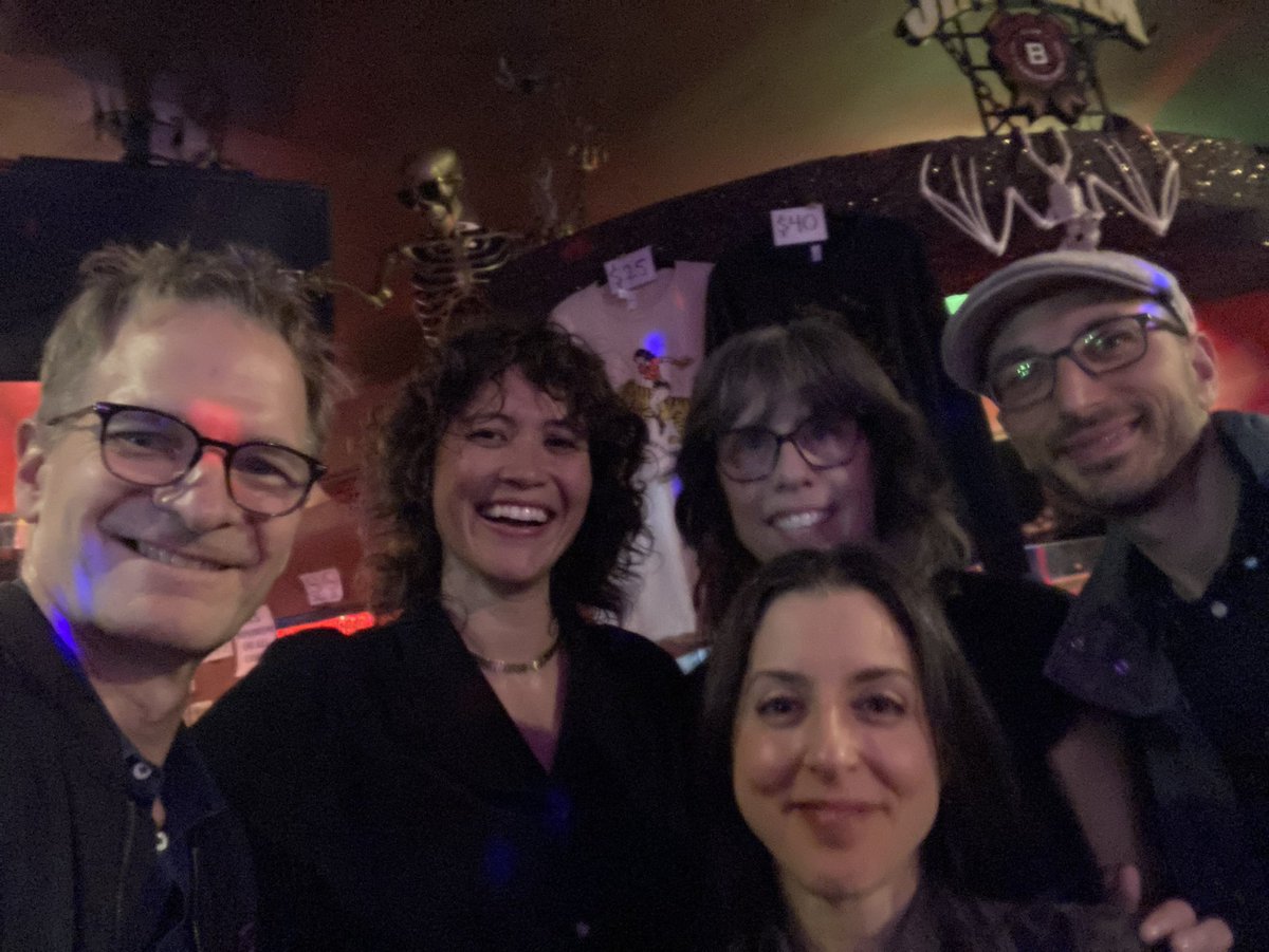 Double dip of MN friends in Philadelphia tonight - with @dessadarling playing @worldcafelive (and @wxpnfm Free At Noon tomorrow) and @kissthetiger1 playing @SilkCityDiner - brought @dfeinphilly and @HoneysuckleACF with @cnweeksmn to see KTT and spun both on XPN this afternoon!