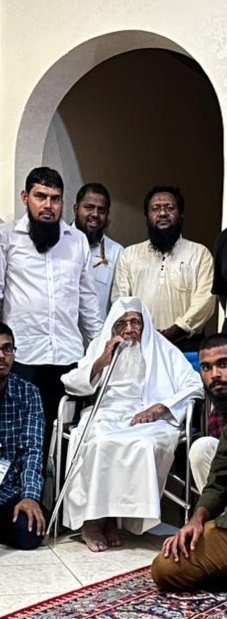 alizahirsaeed's tweet photo. އެ ބޭފުޅެއް ފޮތްތަކުން އެތައްބަޔަކު ޢަރަބިބަސް އުނގެނި ފައިވާ މަދީނާ ޔުނިވަރސިޓީގެ މަޝްހޫރު ޢަރަބި ފޮތްބައި ލިޔުއްވި   ޑރ. ފާފު އަބްދުއްރަޙީމް ގެ ފާފަ ފުއްސަވާ ސުވަރުގޭގެ ނިޢުމަތް މިންވަރު ކުރައްވާށި. އާާމީން https://t.co/Z8JSjTmb2Q