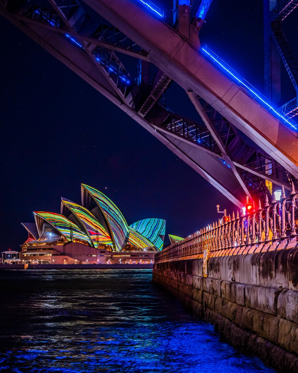 VividSydney's tweet photo. Happy 50th birthday to the always iconic @SydOperaHouse. To celebrate, here are some of our favourite Sydney Opera House moments during #vividsydney from the archives! 🎈🎉 https://t.co/gNLIeKAwTa