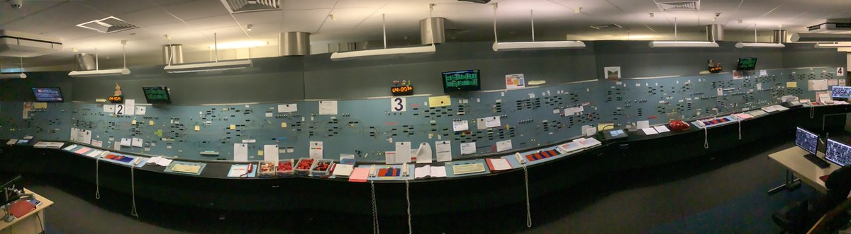 13milepost's tweet photo. OTDIH: 1979 #WestHampstead PSB opens, 44 years of continuous signalling operation , our last year as a PSB with conversion to computer based interlocking over this years Xmas Shut down period. #Thameslink #BedPan #WH44 #WaitSig 🚦📞🕰️
#TrackTeam 🚧🦺🚦 https://t.co/3KCdEDihGT