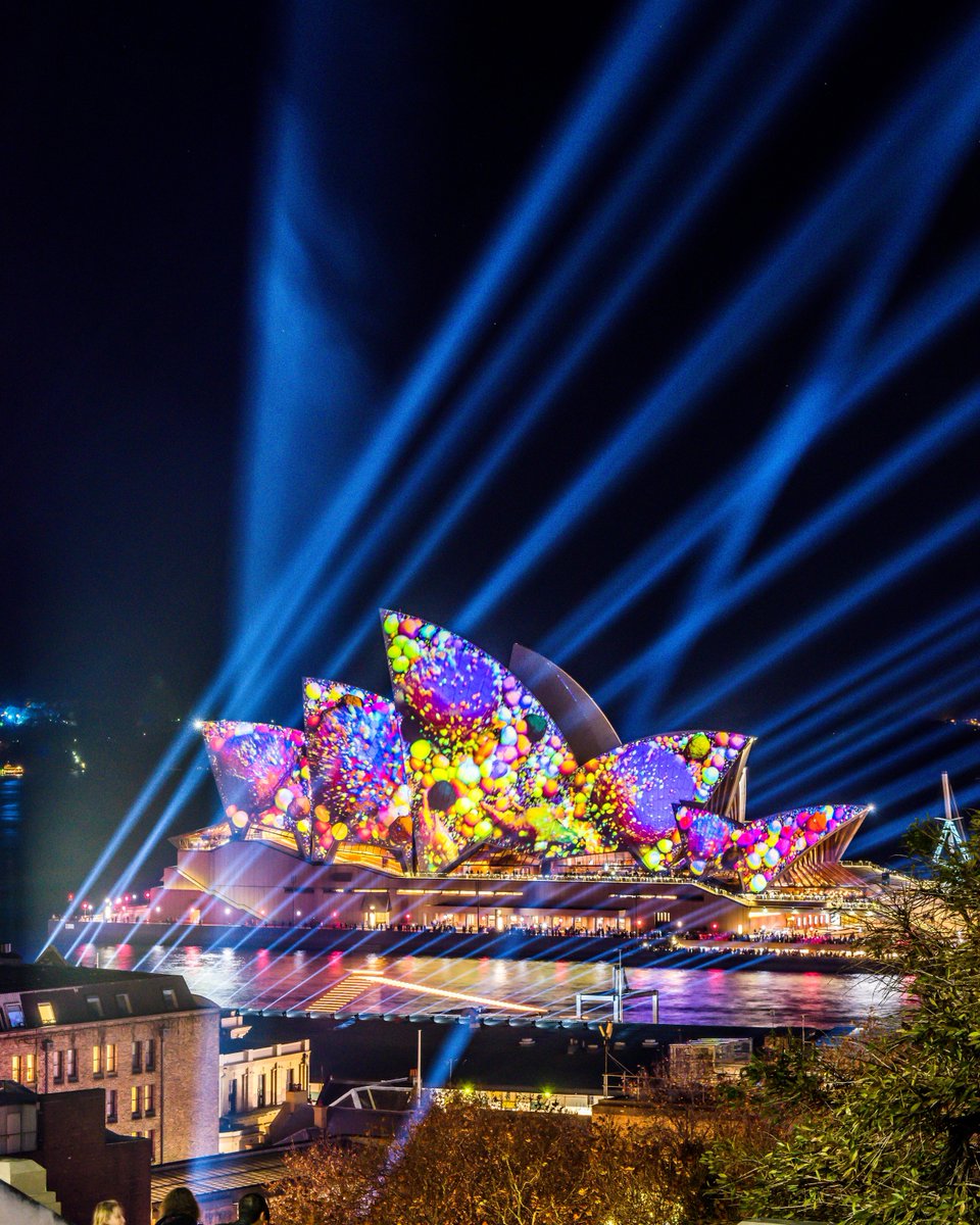 VividSydney's tweet photo. Happy 50th birthday to the always iconic @SydOperaHouse. To celebrate, here are some of our favourite Sydney Opera House moments during #vividsydney from the archives! 🎈🎉 https://t.co/gNLIeKAwTa