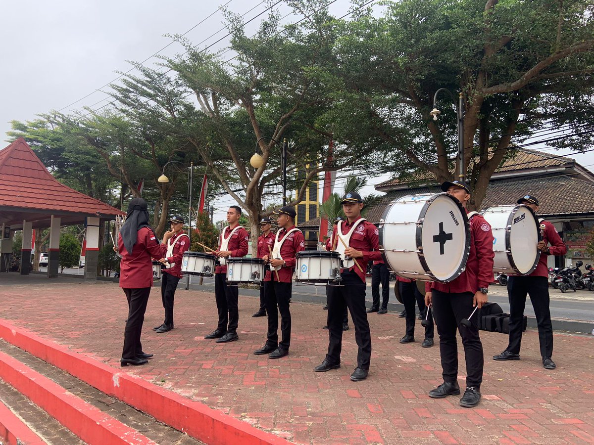 pkp_pangandaran's tweet image. sedang berlangsung gladi bersih upacara peringatan HUT Pangandaran ke-11 di lapangan alun-alun parigi, Jumat (20/10) #pkpp #pangandaran