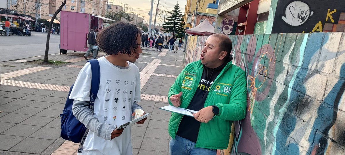 luisferincon's tweet photo. ¡Nuestra campaña es con la gente y para la gente! #KennedyanoComoTú 
Edil Kennedy vota 🌻8️⃣8️⃣ 
Al Concejo vota 🌻3️⃣ https://t.co/29kSw3MHi9