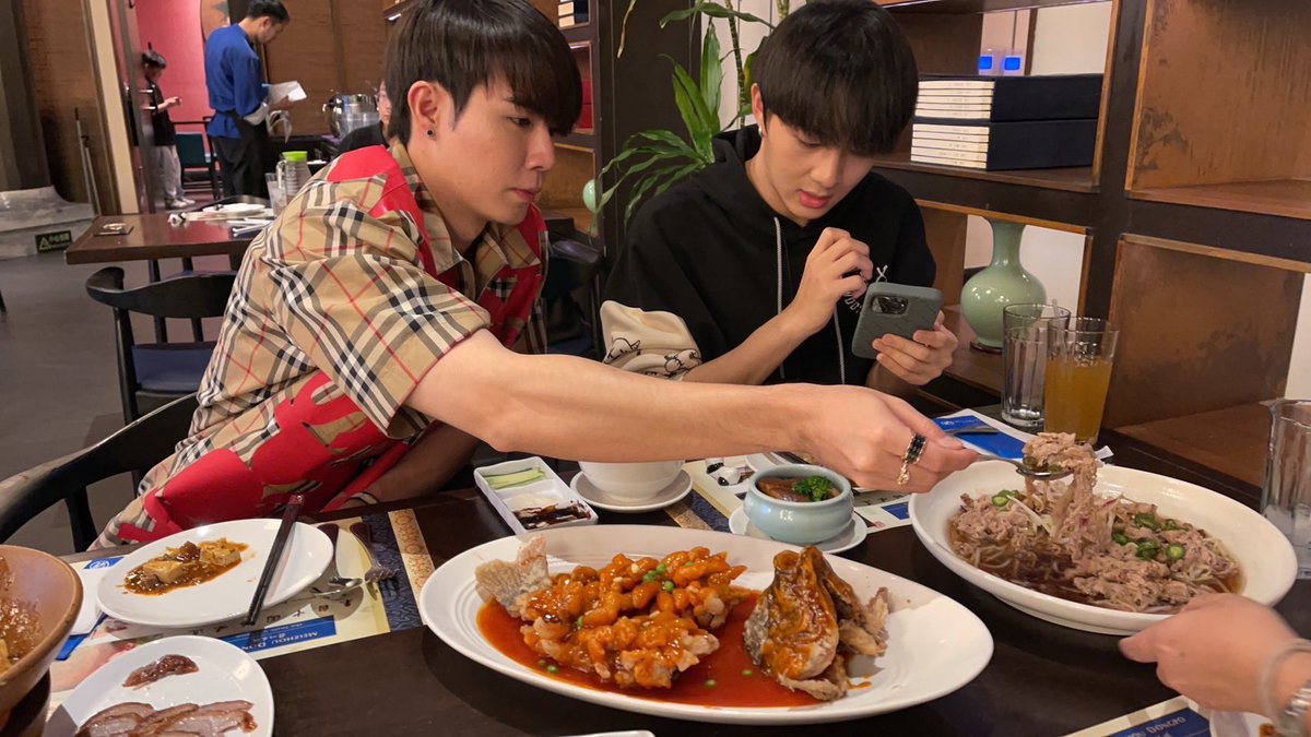 MonkiiPP's tweet photo. I didn’t go na krub 555 #ZeeNuNew1stTimeinUSA
#NuNew #ZeePruk https://t.co/3wLQYNKFRe