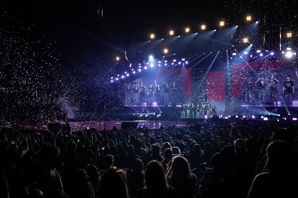 [#오늘의ENHYPEN] Thank you so much for partying with us for these two days! We got a ton of energy from you! 😊 #EN_FATE #231019 @ FATE in NEWARK <a href="/PruCenter/">Prudential Center</a>