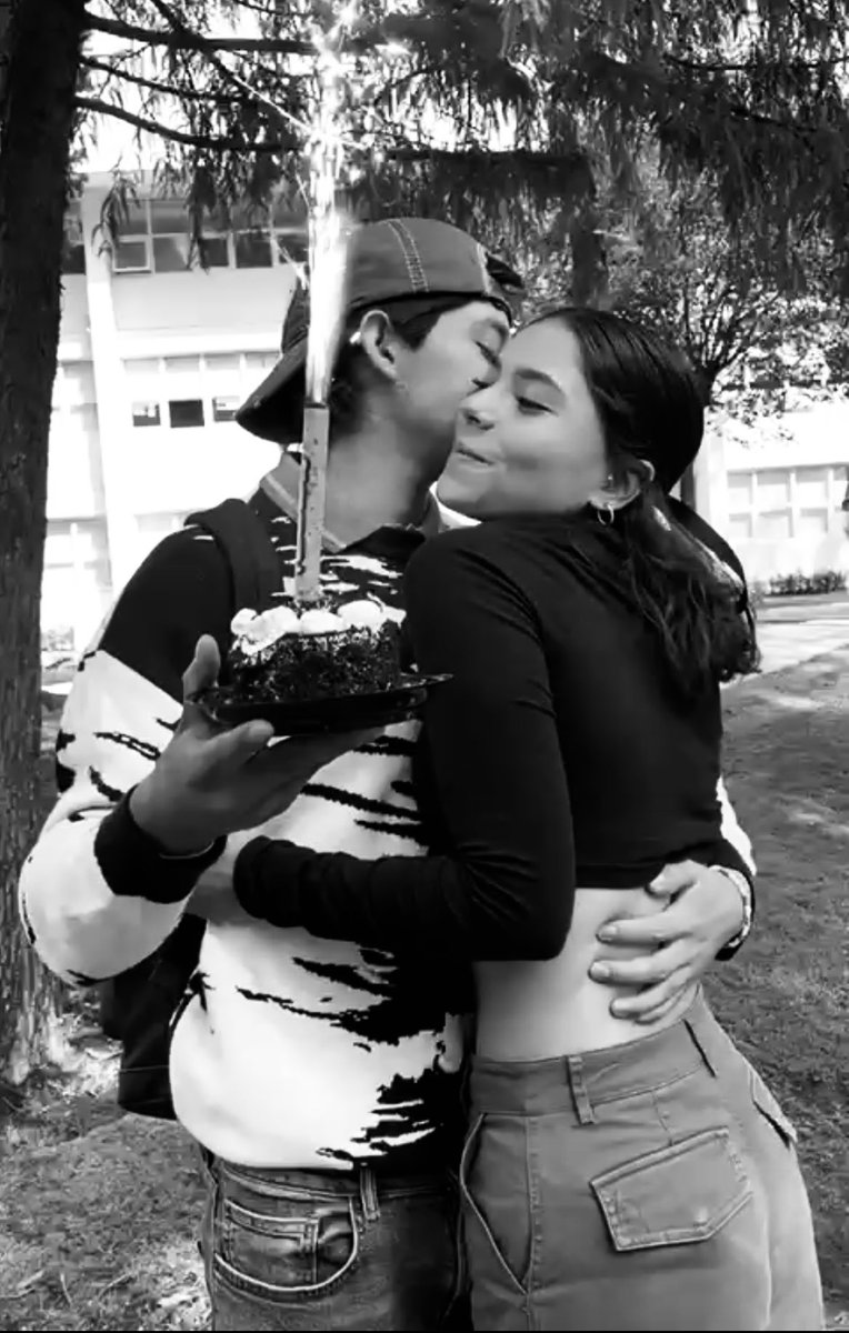 DiegoSnt19's tweet photo. Un cumpleaños muy bonito a tu lado 🤍
@Irene_Nava_ https://t.co/gTGffUEkXA