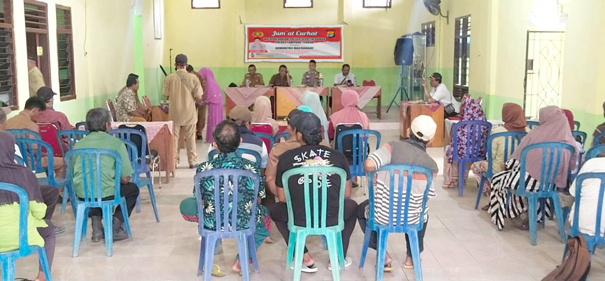 SeputihPolsek's tweet photo. Pelaksanaan "Jumat Curhat" Polsek Seputih Raman Polres Lampung Tengah 

Giat dilaksanakan dalam rangka menampung aspirasi, masukan serta keluhan terkait tindak kejahatan, gangguan kamtibmas atau permasalahan lainnya yang ada di tengah masyarakat https://t.co/RWYNK6L5f5