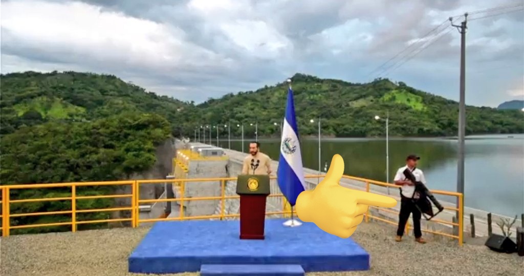 BUENO Y QUE NO ES EL PAIS MAS SEGURO DEL MUNDO MUNDIAL Y COOL?LE TIENE MIEDO ALOS DRONES🤣