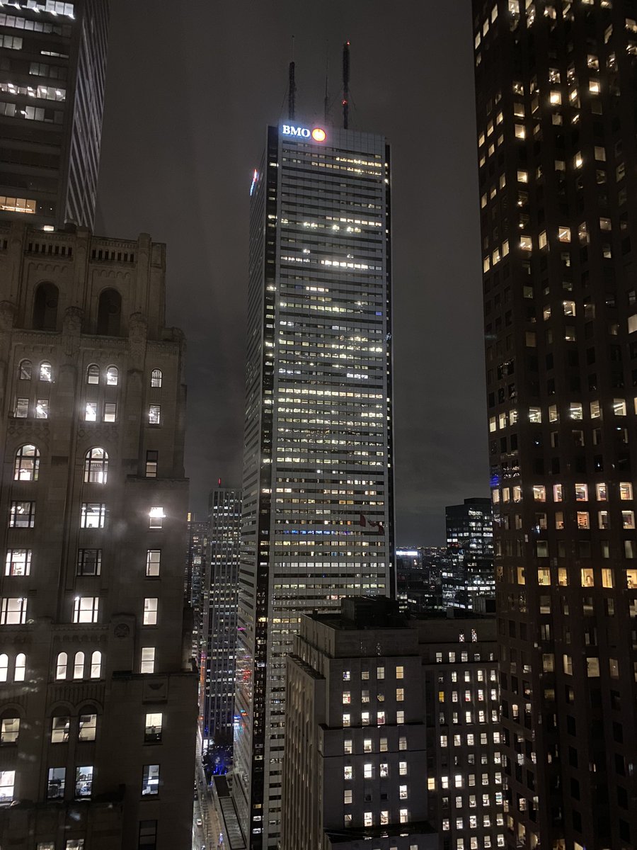 今晚 dt 酒店房已开 多人不换 可女女 在线等 有兴趣私信