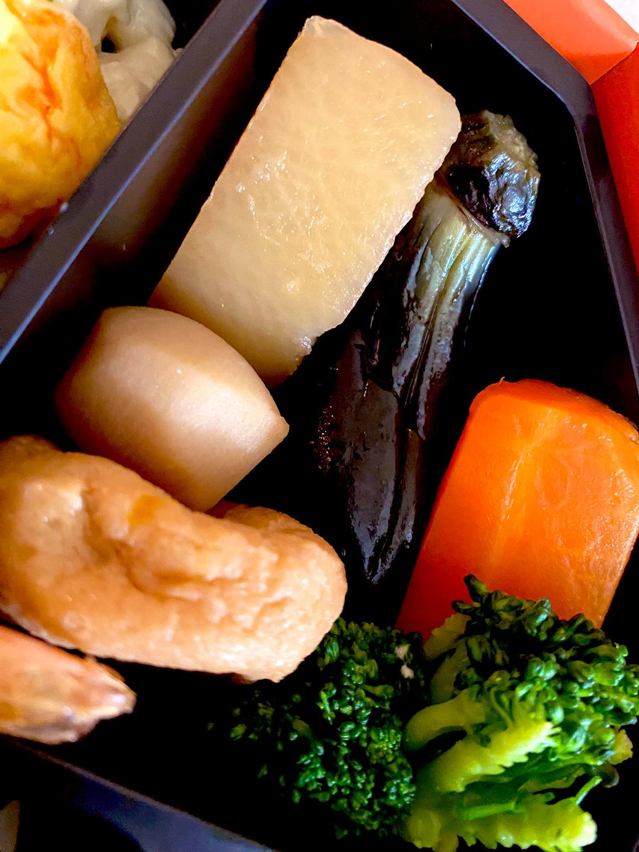 funkyfriday_795's tweet image. #ファンフラスタッフ弁当 #優勝弁当 🍱🎊

#扇 #笹巻すし本舗 #七倉弁当 

#ごちそうさまでした 💪🤤

#funkyfriday #nack5