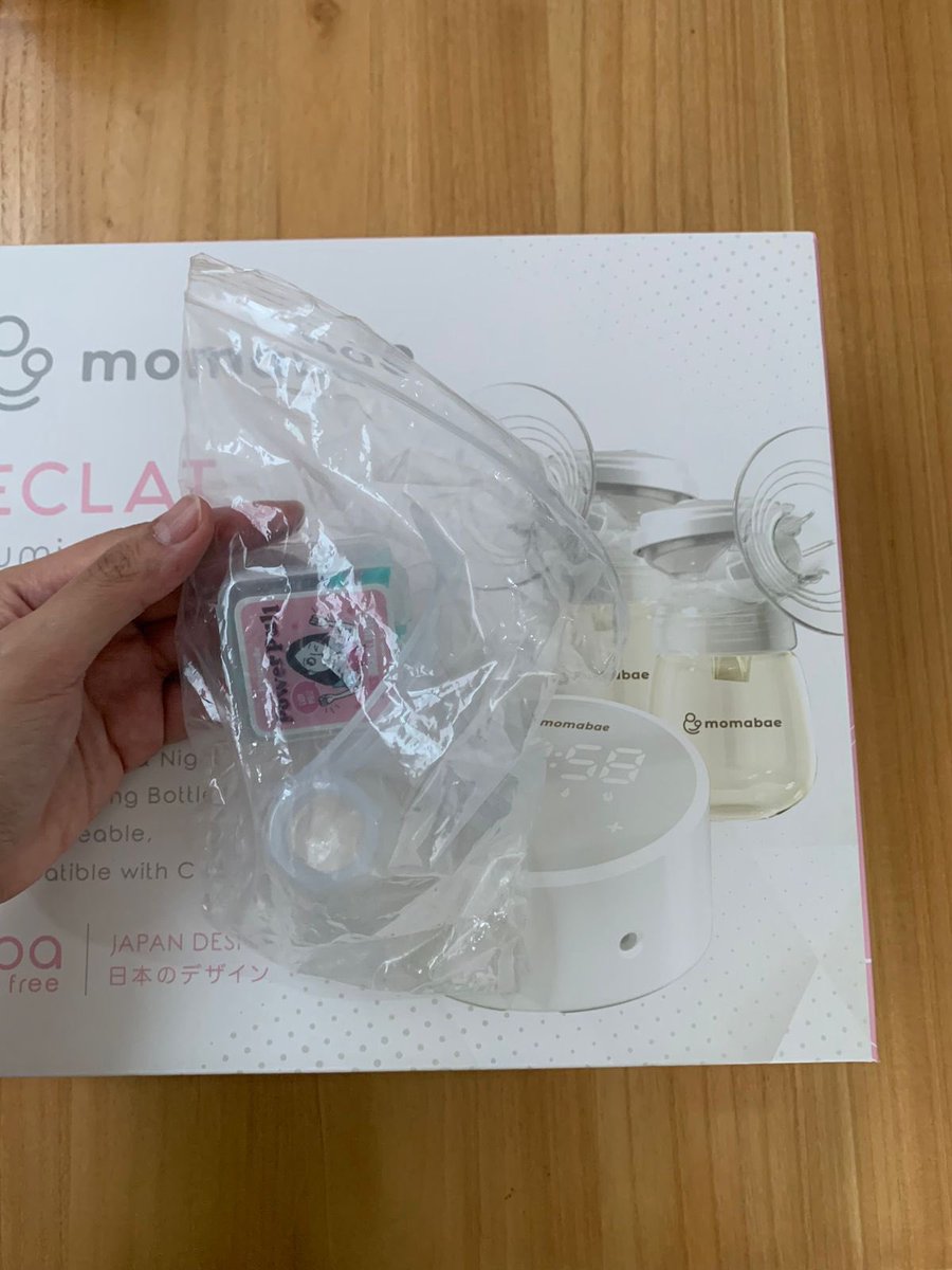 poppysby's tweet photo. Pompa Asi Momabae ECLAT 
Used like New, pemakaian 1 bulan. 
Alasan dijual : Tidak dipakai
For detail bisa DM https://t.co/jb538OiH4W