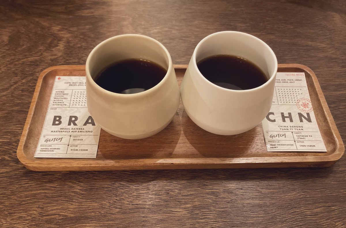 ShunE1220's tweet photo. 神保町にあるGlitch Coffeeさんの
シングルオリジンは個性的です☕️

ブラジル産はスパイシーで
ソーダのような爽快感あり、

初めて頂いた中国産のは
ミルクティーのような甘味と風味、
リンゴのような酸味があります。

普段味わえない浅煎りコーヒーの
良さを堪能できます😊 https://t.co/FVHIuIzKnP