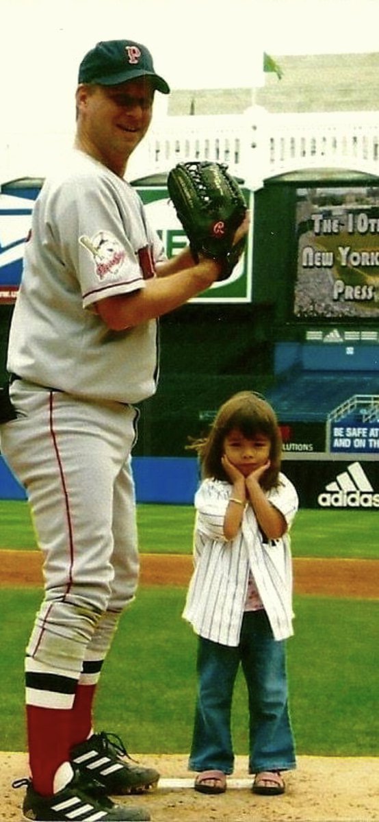 GeorgeFalkowski's tweet photo. #FalkowskiFlashback to 2006 at Yankee Stadium for the annual NY-Boston media game. The little girl in the photo is now 22 😂 #Yankees #RedSox https://t.co/Eln0vol3z4