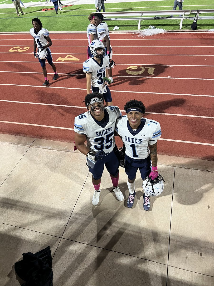 EliZamoramama's tweet photo. @Elijah1Zamora
#texasfootball #highschoolfootball #ldbellhighschool #bellhs #texaswr https://t.co/xYnCOtOgph