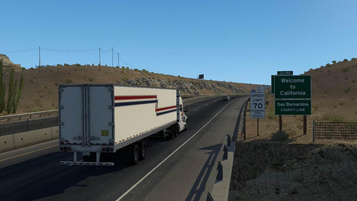 realVicTorres02's tweet photo. Second run this late morning after arriving too early (depot was opened at 10 am) in Kingman, Max picks up this time 43,579 lbs of Salt to Yuma before lunchtime. 😁😎👍🚛

@SCSsoftware
#AmericanTruckSimulator
#ATS
#BestCommunityEver
(Part 1) https://t.co/aVfwrs76LR