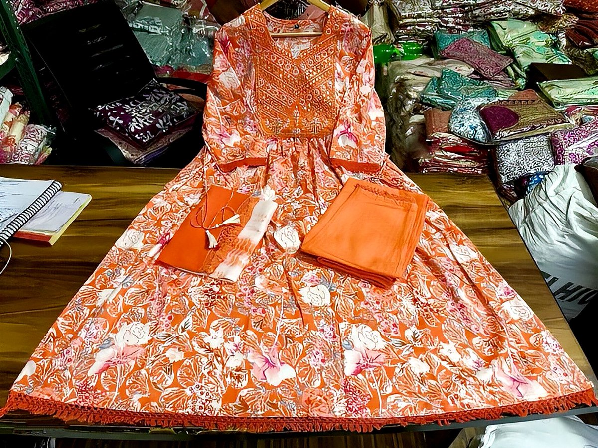 abis9's tweet image. Beautiful Embroidery Naira Cut Cotton Kurti Paired With Pant And Dupatta
Size: M/38, L/40, XL/42, XXL/44, XXXL/46
Fabric: Cotton 60-60/Malmal Cotton Dupatta
Full embroidery and ghotales works
Price: ₹1,520/- (MRP: ₹2,795/-)
#kurtisets #longkurti #kurtilovers #partywearkurtisets