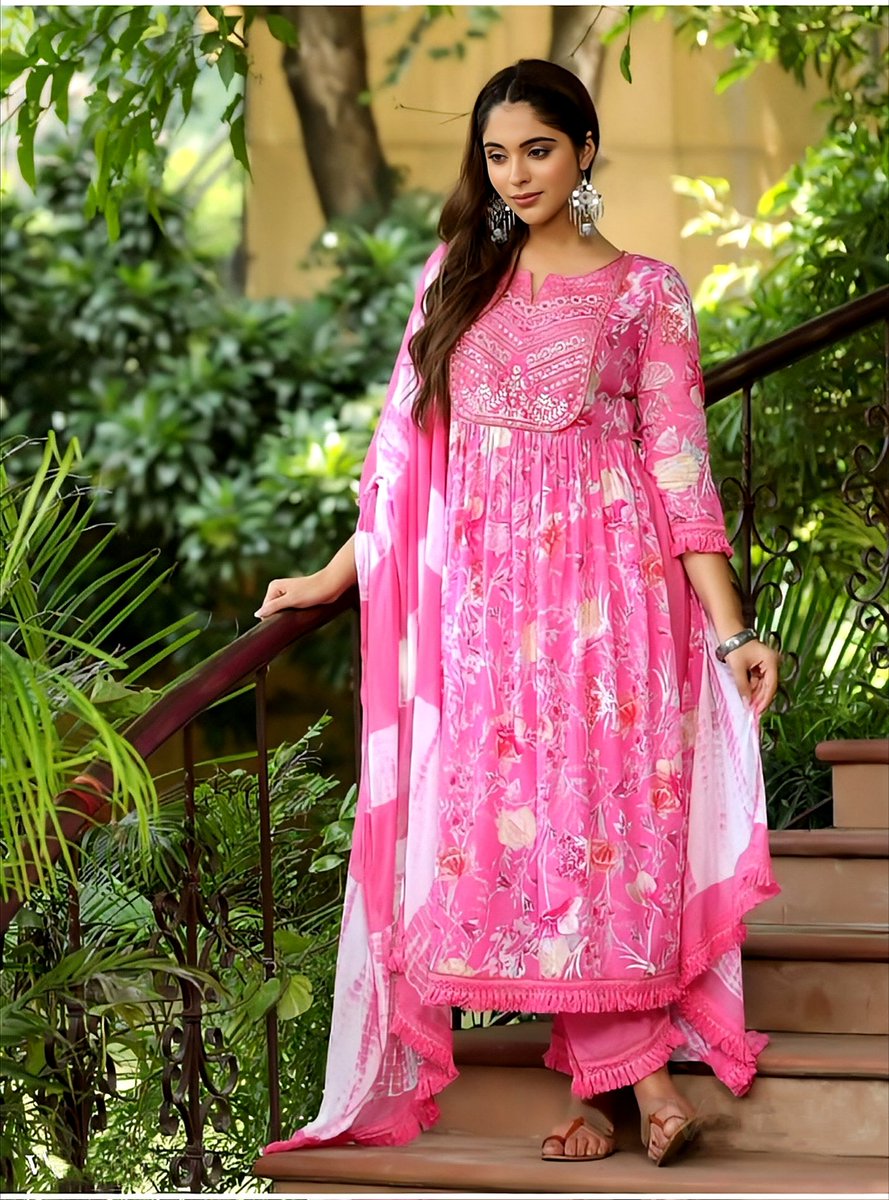 abis9's tweet image. Beautiful Embroidery Naira Cut Cotton Kurti Paired With Pant And Dupatta
Size: M/38, L/40, XL/42, XXL/44, XXXL/46
Fabric: Cotton 60-60/Malmal Cotton Dupatta
Full embroidery and ghotales works
Price: ₹1,520/- (MRP: ₹2,795/-)
#kurtisets #longkurti #kurtilovers #partywearkurtisets