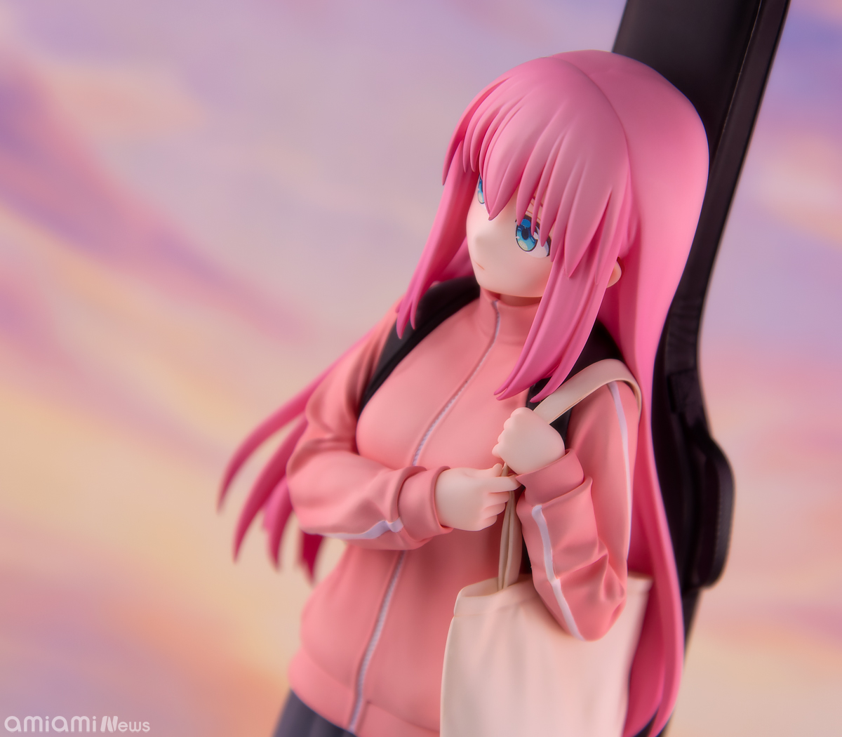 amiamihobbynews's tweet photo. ＼📷フォトレビュー公開📷／

『ぼっち・ざ・ろっく！』 後藤ひとり 1/7 完成品フィギュア[グッドスマイルカンパニー]
https://t.co/tCklNoVu6b

📌あみあみ撮り下ろし画像＆動画でご紹介

#あみにゅー #ぼっち・ざ・ろっく https://t.co/8SEzWhSDbD